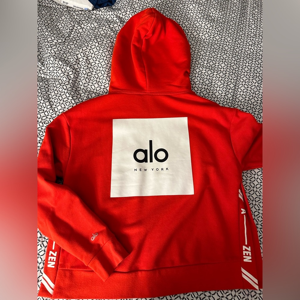 Alo Yoga New York Vaunt hoodie